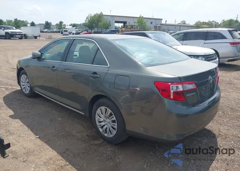 2013 Toyota Camry Le z USA, uszkodzony, nr VIN 4T1BF1FK8DU718850